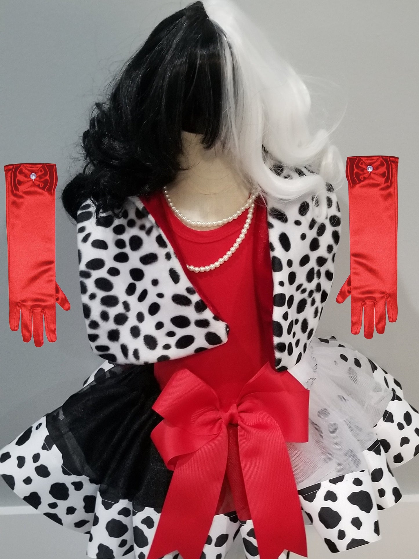 Girls 6 Piece CRUELLA DEVILLE Costume Ribbon Tutu Outfit Includes Ribbon Tutu, Tshirt, Shawl, Gloves, Wig and Beads ADORABLE!